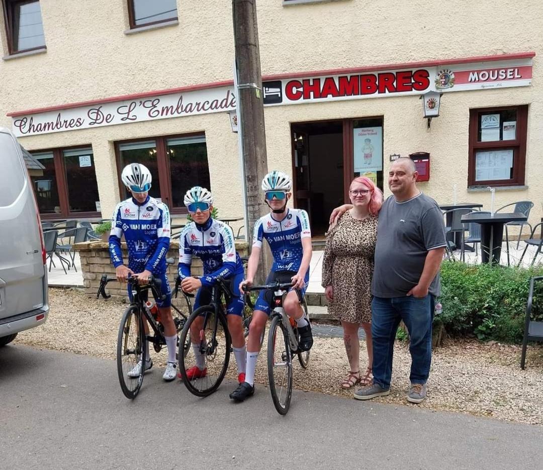 Dikke Vriend , Herberg & Taverne Chiny Esterno foto